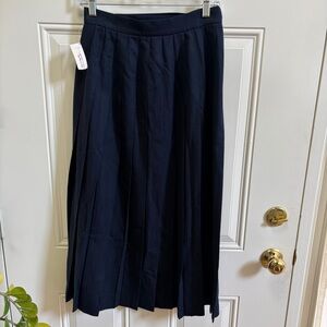 vintage Deadstock Talbots Navy pleated wrap 100 % wool midi skirt 6